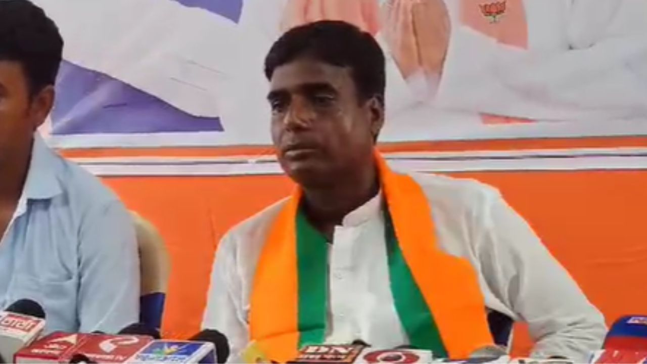 Mathurapur Lok Sabha Election: ভোট দিতে গিয়ে ঝামেলায় পড়লেই করতে Mathurapur Lok Sabha Election: ভোট দিতে গিয়ে ঝামেলায় পড়লেই করতে