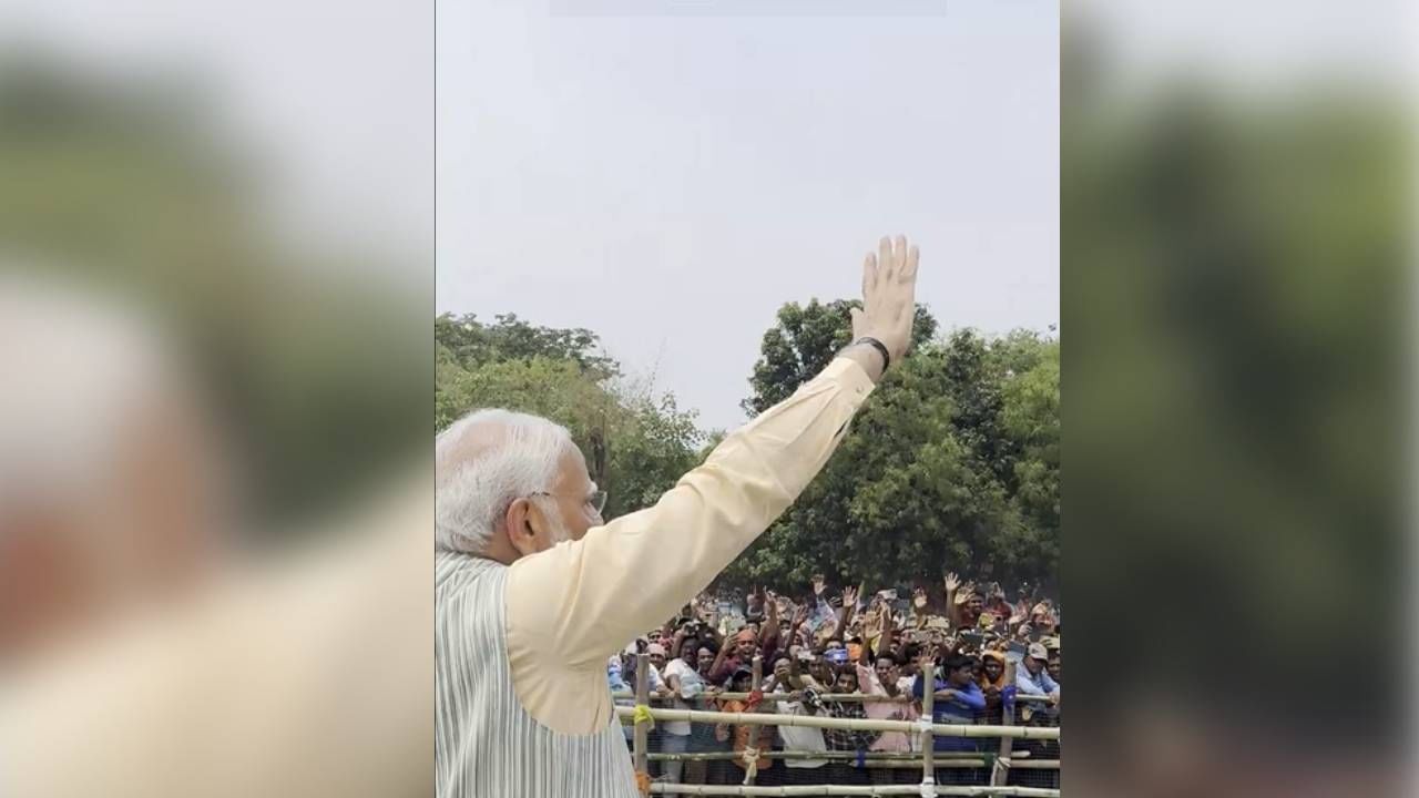 PM Narendra Modi: পুরুলিয়ায় রোড-শো মোদীর, উপচে পড়ল ভিড়