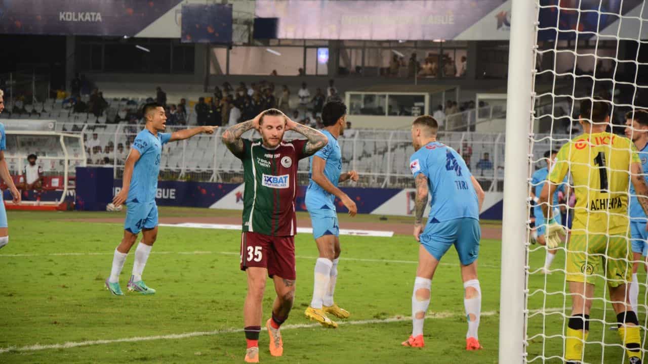 ISL Final: সেই ২১-এর পুনরাবৃত্তি, ফাইনালে এগিয়ে থেকেও হার মোহনবাগানের ISL Final: সেই ২১-এর পুনরাবৃত্তি, ফাইনালে এগিয়ে থেকেও হার মোহনবাগানের