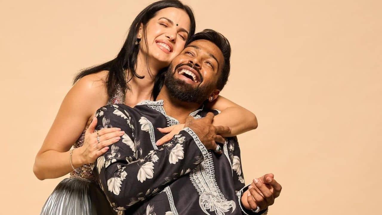 Hardik Pandya: ডিভোর্স করছেন? প্রশ্ন শুনে এক গাল হেসে হার্দিকের স্ত্রী নাতাশা বললেন...