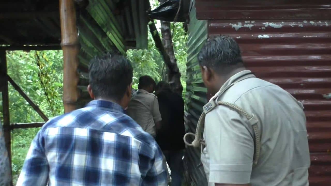 Cyclone Remal Electrocution: রেমালেও এড়ানো গেল না সেই বিপর্যয়, ঝড়-জল নয় প্রাণ কাড়ল চোরা বিদ্যুৎ