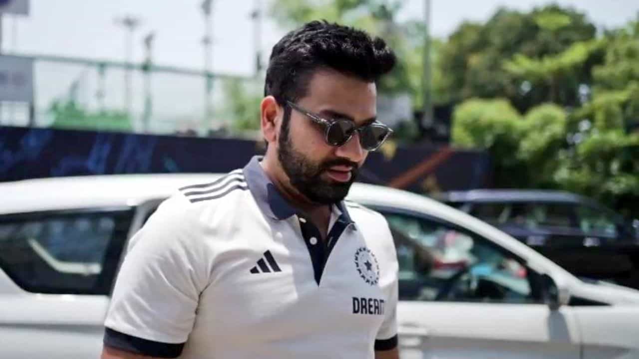 T20 World Cup: রোহিতের হাতে বিশ্বকাপ জার্সি তুলে দিলেন বোর্ড সচিব T20 World Cup: রোহিতের হাতে বিশ্বকাপ জার্সি তুলে দিলেন বোর্ড সচিব