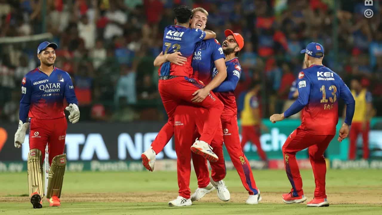 RCB vs DC IPL Match Result: বিরাটদের দিল্লি জয়, প্লে-অফের দৌড়ে রইল আরসিবি RCB vs DC IPL Match Result: বিরাটদের দিল্লি জয়, প্লে-অফের দৌড়ে রইল আরসিবি