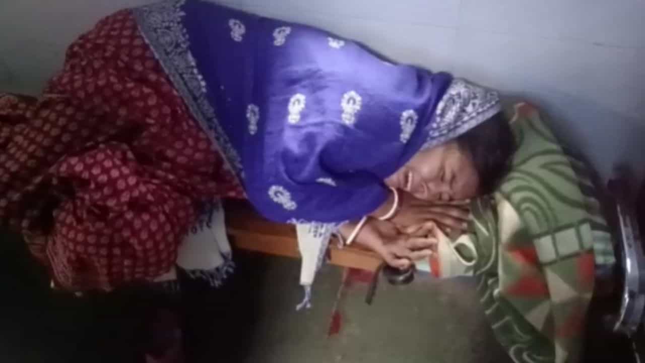 Sundarban Medical Negligence: জেনারেটর চালাতে দেরি, দেওয়া গেল না নেবুলাইজার, রেমাল-দুর্যোগের রাতে সুন্দরবনে হাসপাতালে শেষ সদ্যোজাত Sundarban Medical Negligence: জেনারেটর চালাতে দেরি, দেওয়া গেল না নেবুলাইজার, রেমাল-দুর্যোগের রাতে সুন্দরবনে হাসপাতালে শেষ সদ্যোজাত