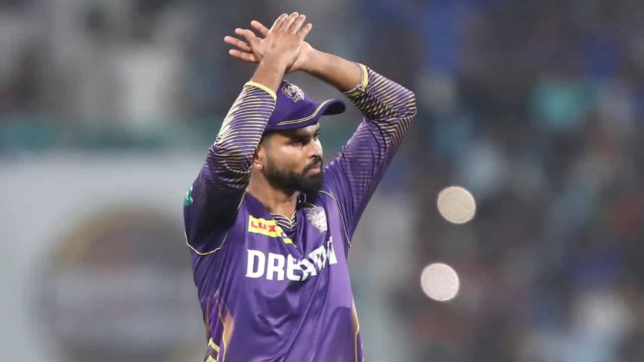 Shreyas Iyer: সৌরভের জায়গা দখল নাইট ক্যাপ্টেন শ্রেয়সের, ভাঙল মহারাজকীয় রেকর্ড Shreyas Iyer: সৌরভের জায়গা দখল নাইট ক্যাপ্টেন শ্রেয়সের, ভাঙল মহারাজকীয় রেকর্ড