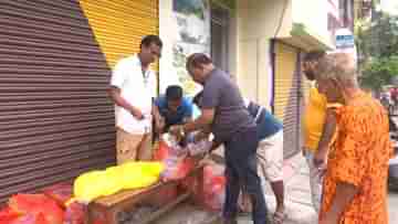 Siliguri Water Problem: কুুুপন দিয়ে নিতে হচ্ছে জলের পাউচ, শিলিগুড়িতে আজও সঙ্কটে জীবন