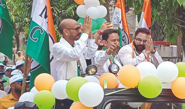 Soham Chakraborty: প্রচারে বেরিয়ে লু লেগে অসুস্থ সোহম Soham Chakraborty: প্রচারে বেরিয়ে লু লেগে অসুস্থ সোহম