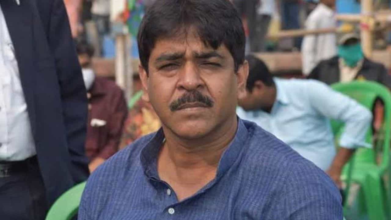 Saokat Molla: 'রুমেল ঝড়ে বিধ্বস্তদের কাজে ব্যস্ত', সিবিআই-কে জানিয়ে হাজিরা এড়ালেন কয়লা পাচারে অভিযুক্ত শওকত Saokat Molla: 'রুমেল ঝড়ে বিধ্বস্তদের কাজে ব্যস্ত', সিবিআই-কে জানিয়ে হাজিরা এড়ালেন কয়লা পাচারে অভিযুক্ত শওকত