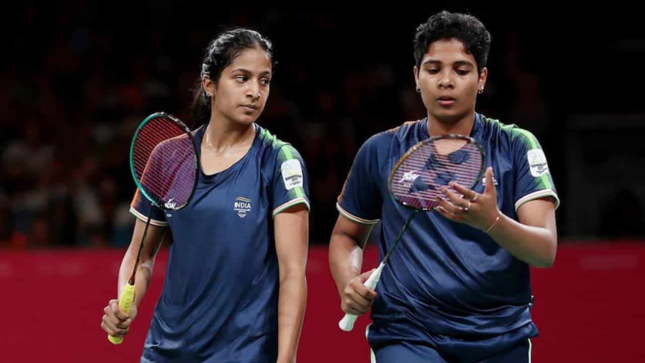 Singapore Open: আবার অঘটন, এ বার কোরিয়ানদের হারিয়ে চমকে দিলেন তৃষা-গায়েত্রী Singapore Open: আবার অঘটন, এ বার কোরিয়ানদের হারিয়ে চমকে দিলেন তৃষা-গায়েত্রী