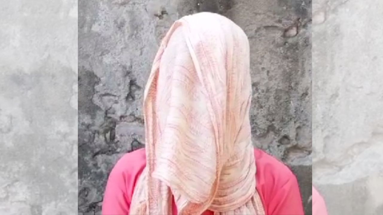 Harassment: মহিলাকে জড়িয়ে ধরে 'চুমু' খাওয়ার খেসারত দিতে হল ভোটের ডিউটিতে আসা জওয়ানকে