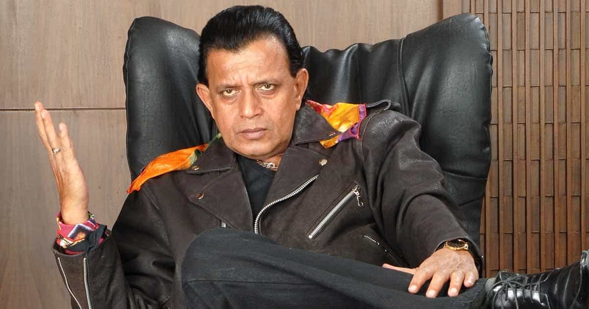 খুশি হয়ে 'দ্য সুপারস্টার'কে ৫০০টাকা টিপ, রেগে মারতে ছোটেন মিঠুন খুশি হয়ে 'দ্য সুপারস্টার'কে ৫০০টাকা টিপ, রেগে মারতে ছোটেন মিঠুন
