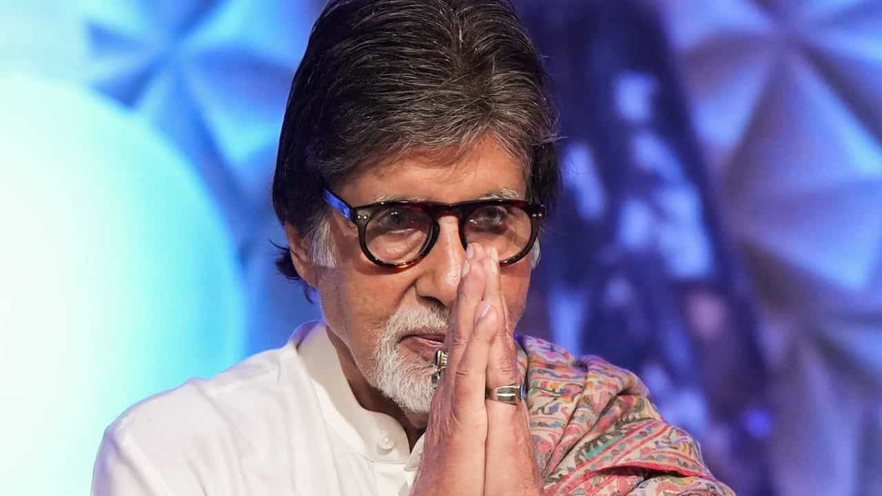 ১০০ কোটির উপহার অমিতাভকে, আজও তা বুকে আগলে রেখেছেন বিগ বি ১০০ কোটির উপহার অমিতাভকে, আজও তা বুকে আগলে রেখেছেন বিগ বি