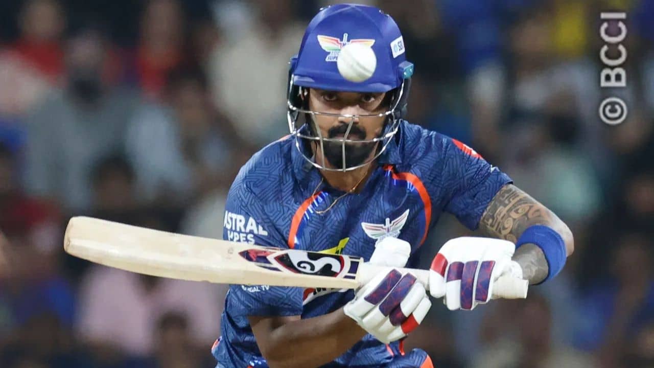 KL Rahul: ধোনির মতোই কপাল রাহুলের... সঞ্জীব গোয়েঙ্কার আচরণে ফিরল ৮ বছর আগের স্মৃতি