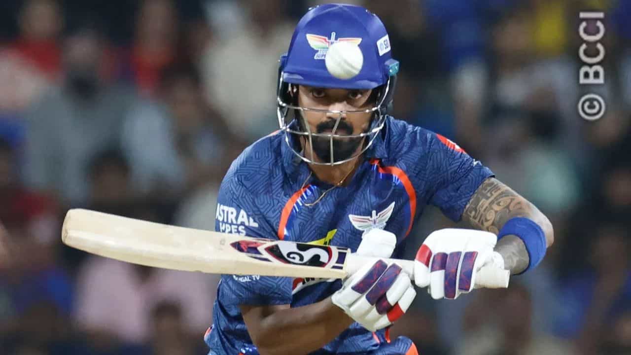 KL Rahul: ধোনির মতোই কপাল রাহুলের... সঞ্জীব গোয়েঙ্কার আচরণে ফিরল ৮ বছর আগের স্মৃতি KL Rahul: ধোনির মতোই কপাল রাহুলের... সঞ্জীব গোয়েঙ্কার আচরণে ফিরল ৮ বছর আগের স্মৃতি