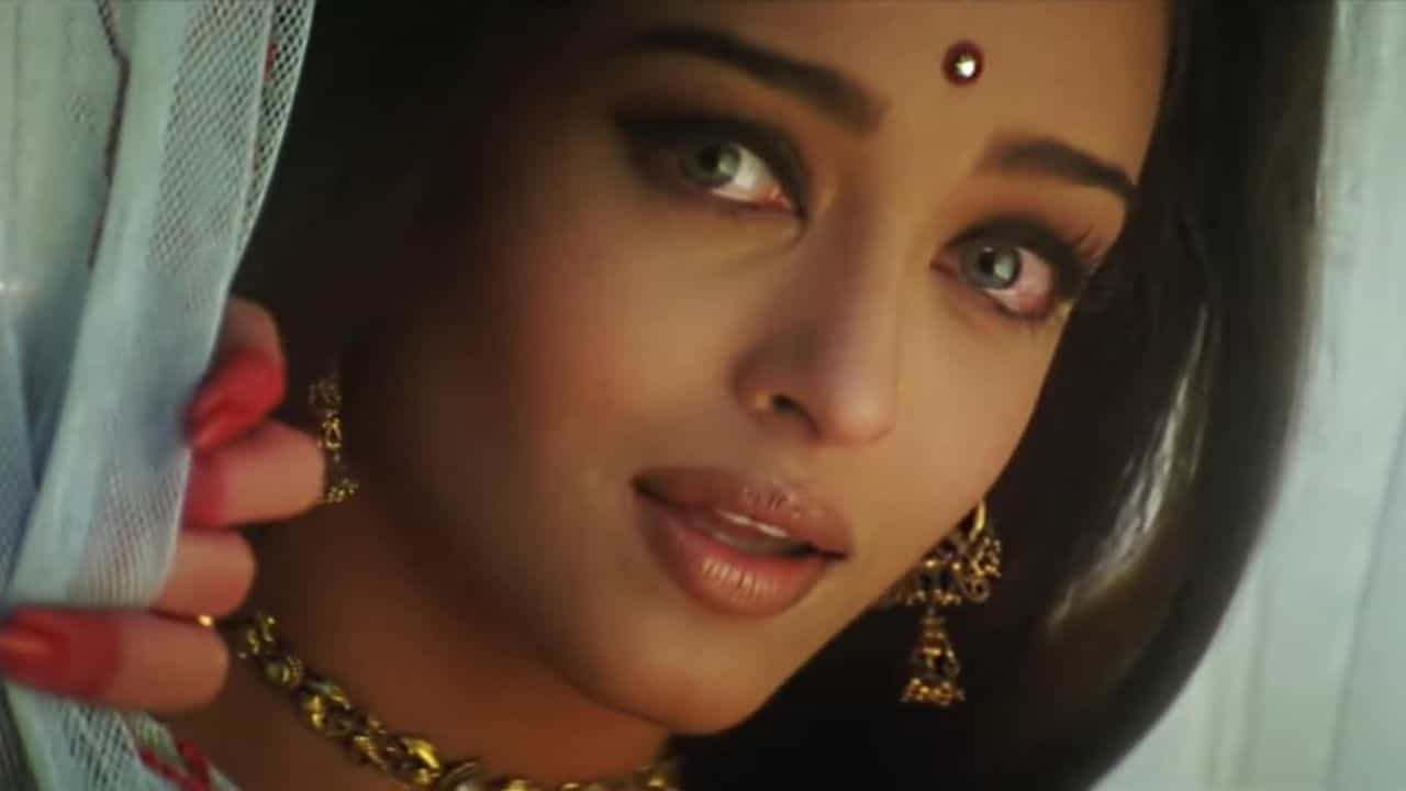 'আমার হচ্ছে না,' কাঁদলেন ঐশ্বর্য, সব সত্যি জানালেন তাঁরই এক শিক্ষিকা ...