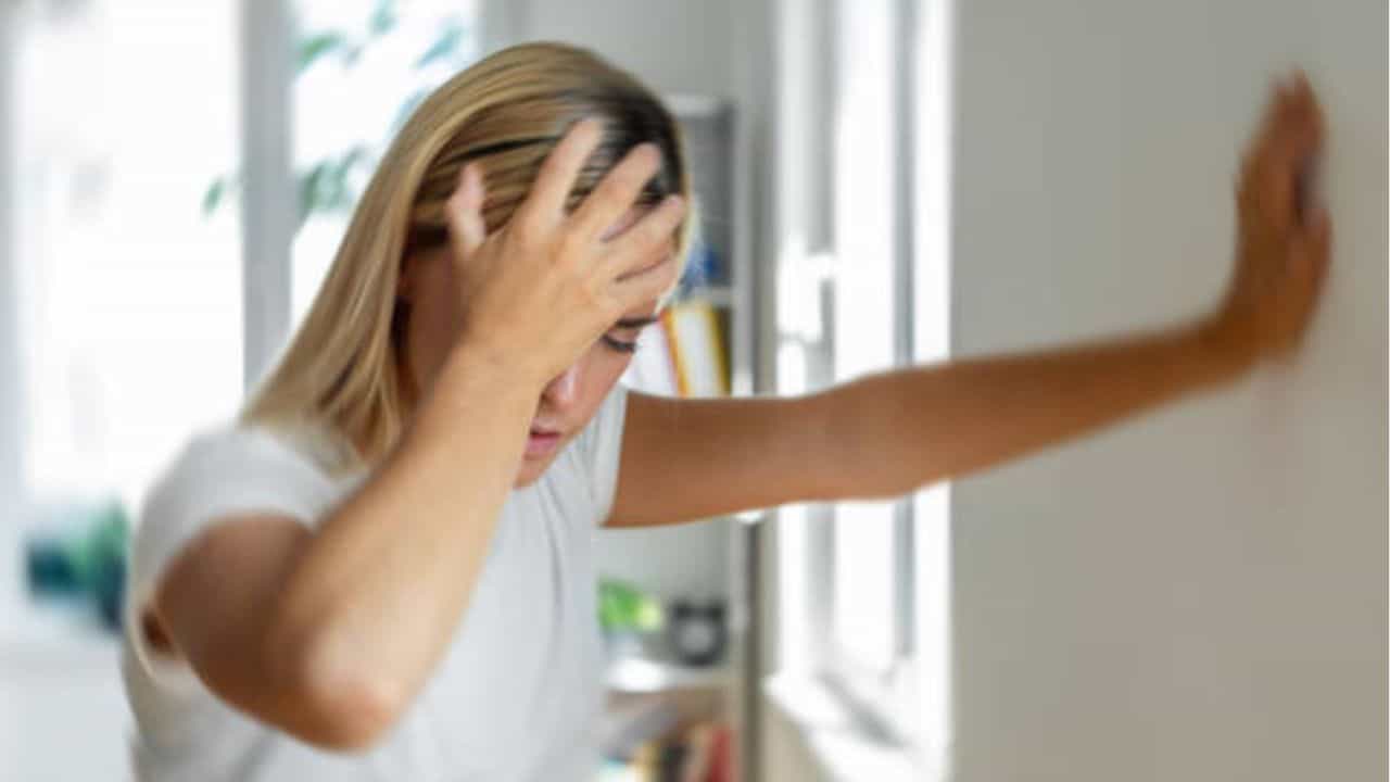 Brain Tumor Symptoms: দিনের এই সময়ে মাথা ব্যথা হলে হালকাভাবে নেবেন না, হতে পারে ব্রেন টিউমারের লক্ষণ Brain Tumor Symptoms: দিনের এই সময়ে মাথা ব্যথা হলে হালকাভাবে নেবেন না, হতে পারে ব্রেন টিউমারের লক্ষণ