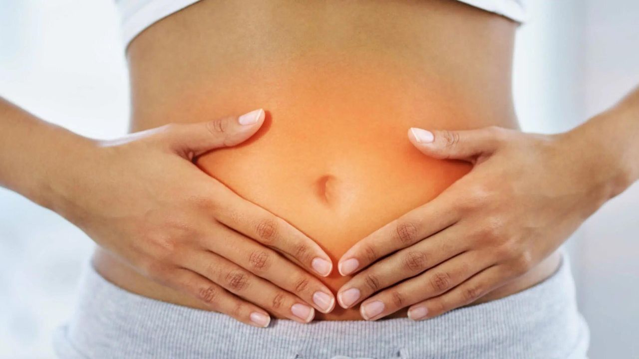 করোনা পরবর্তী সময় থেকেই মানুষের মধ্যে শরীরকে ফিট ও সুস্থ রাখার প্রবণতা বেড়ে গিয়েছে। স্বাস্থ্য সচেতন হওয়া কোনও ভুল নয়, বরং শরীরকে ঈশ্বররূপে পুজো করার সমানও বটে। অনেকেই মনে করেন, সঠিক রুটিন মেনে স্বাস্থ্যের জন্য যত্ন নেন, তাহলে কখনও হার্ট অ্যাটাক, অনিদ্রা, ওবেসিটি, ডায়াবেটিসের মতো রোগ কখনও বাসা বাধবে না। 