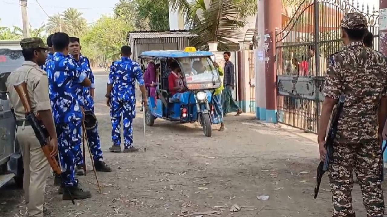 Lok Sabha Elections: উনিশ-একুশের থেকে ভোটের হার কমল বাংলার ৪ কেন্দ্রেই, বলছে কমিশন