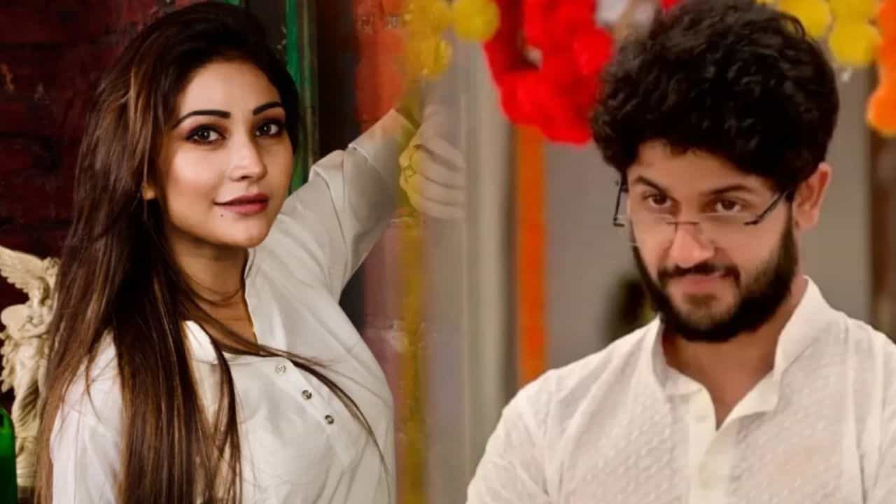 জলদিই আসবে সন্তান? লজ্জায় একশেষ কৌশাম্বী, 'তাড়াতাড়ি যেন...' জলদিই আসবে সন্তান? লজ্জায় একশেষ কৌশাম্বী, 'তাড়াতাড়ি যেন...'