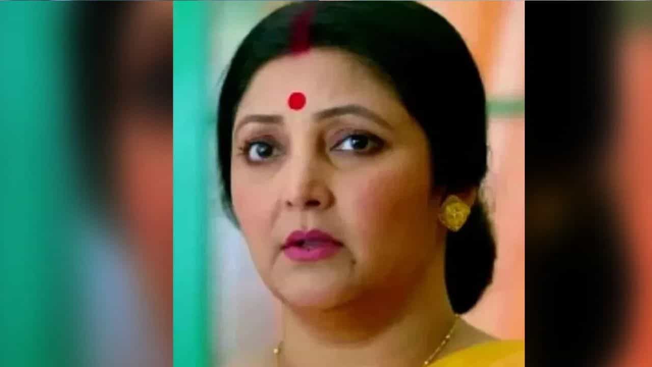 কেরিয়ার জলাঞ্জলি দিলেও ছেলেকে পথে আনতে পারছেন না পুষ্পিতা! কেরিয়ার জলাঞ্জলি দিলেও ছেলেকে পথে আনতে পারছেন না পুষ্পিতা!