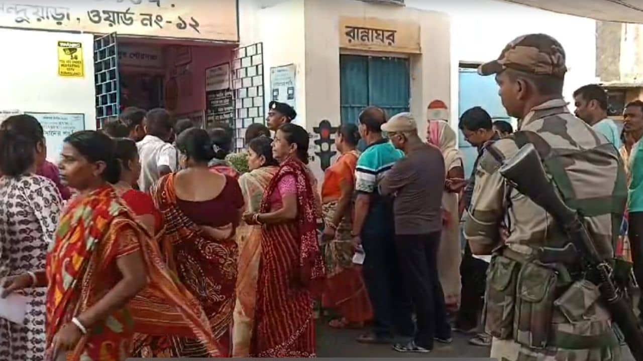 Election Commission: এই কাজ না হলেই সঙ্গে সঙ্গে বন্ধ হয়ে যাবে ভোট, কড়া নির্দেশ কমিশনের
