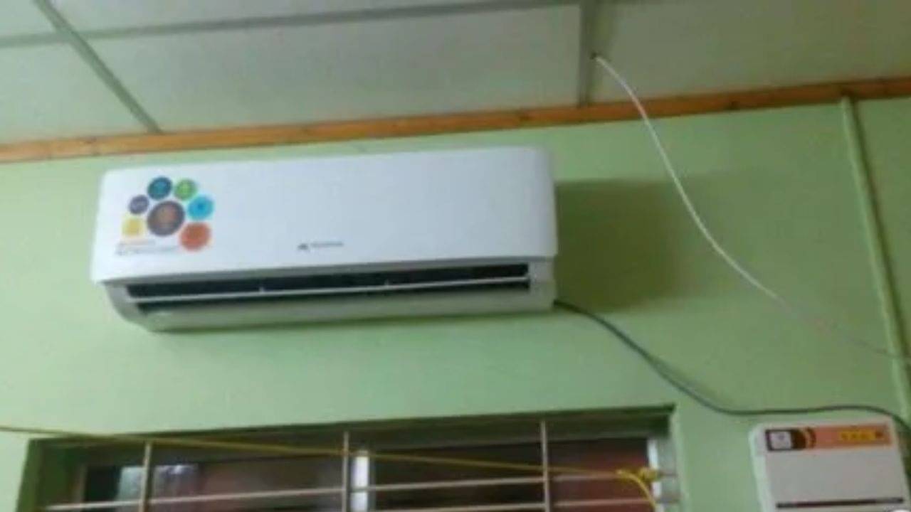 Air Conditioner Tips: কেন এয়ার কন্ডিশনারে বিস্ফোরণ হয়? ধুলো-কাদা জমেও ঘটতে পারে বিপদ