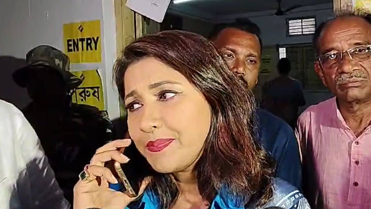 Rachna Banerjee: ডিএম ম্যাডাম, আমি রচনা বলছি..., শেষবেলায় হাজির হয়ে কী অভিযোগ তুললেন