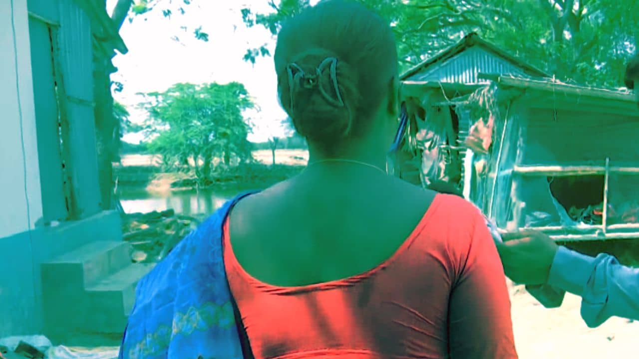 Sandeshkhali: তিনজন মিলে জাপটে ধরে টানতে টানতে নিয়ে গেল..., সন্দেশখালিতে আবার নতুন FIR