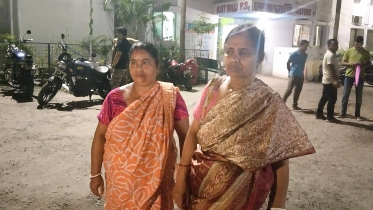 Gold Snatching: বাড়ি থেকে বেরতেই ভয় পাচ্ছেন মহিলারা! কয়েক ঘণ্টার মধ্যে শহরে একই ঘটনা ৩ জায়গায়