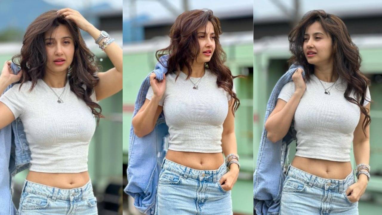 মনামীকে আন্টি বলে ডাক, অভিনেত্রীর বয়স নিয়ে খোঁটা কার?