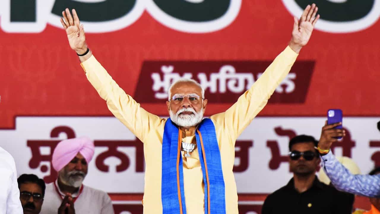 Narendra Modi from Varanasi Result 2024: হ্যাটট্রিক, জয়ের ধারা বজায় রাখলেন নরেন্দ্র মোদী Narendra Modi from Varanasi Result 2024: হ্যাটট্রিক, জয়ের ধারা বজায় রাখলেন নরেন্দ্র মোদী