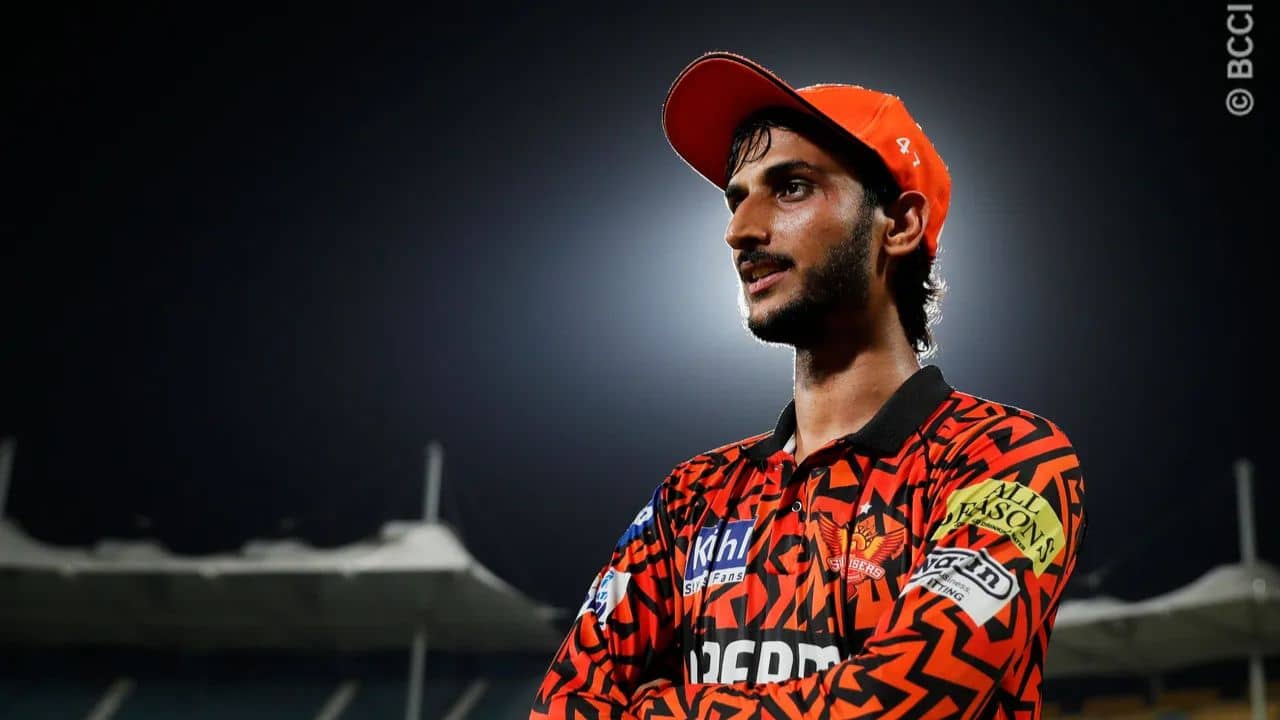 Shahbaz Ahmed: শাহবাজ চাননি, উমরান জোর করে... SRH ড্রেসিংরুমের ভিডিয়ো ভাইরাল