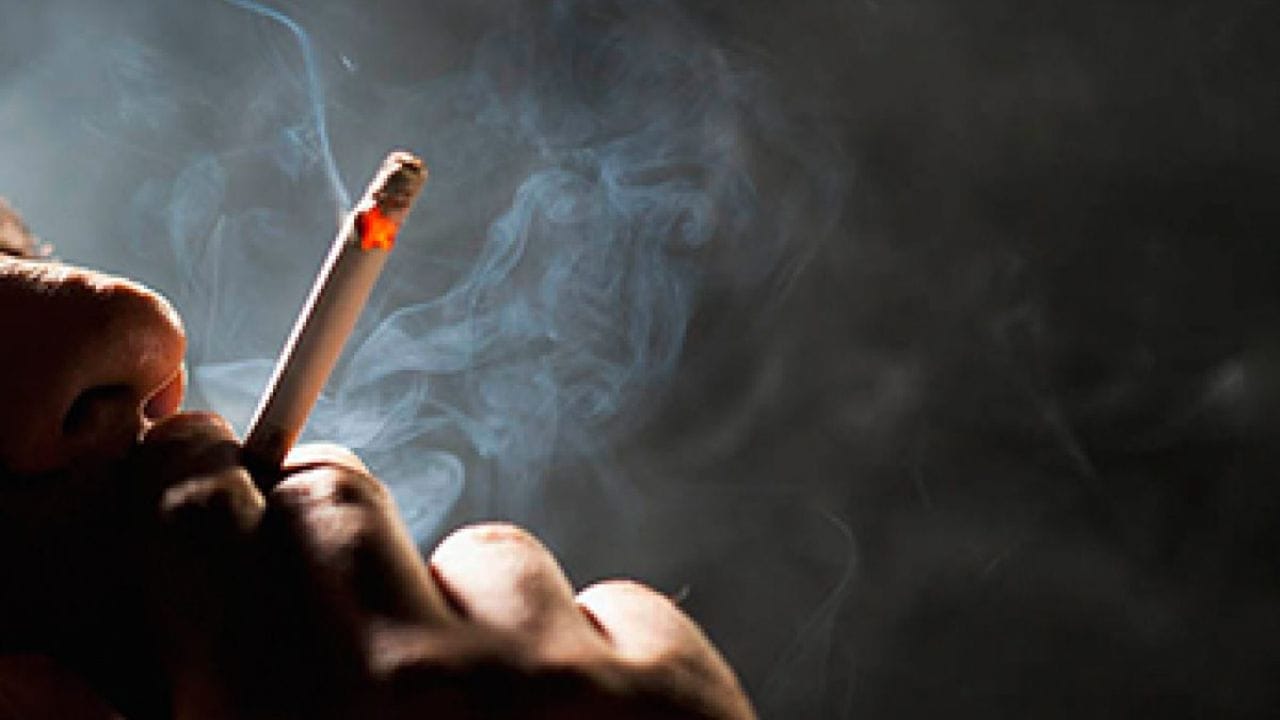 অস্বাস্থ্যকর জীবনযাত্রা ইতিমধ্যেই জীবন গ্রাস করে ফেলেছে। ব্যায়ামের রুটিন মানেন বহু মানুষ। ফলে  ঘণ্টার পর ঘণ্টা এক জায়গায় বসে থাকার ফলে বেড়ে চলেছে হার্ট, কিডনি, ফুসফুস ও স্থূলতাজনিত রোগের মাত্রা বেড়েই চলেছে। শুধু তাই নয়, চোখের স্বাস্থ্য নিয়েও চলে অবহেলা। সার্বিকভাবে স্বাস্থ্যের উপর চলে দেদার অত্যাচার। 