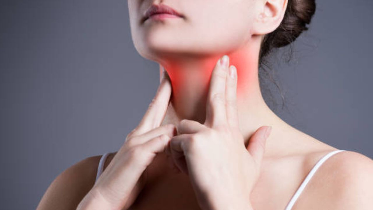Thyroid: এই ভিটামিনের ঘাটতি হলে হতে পারে থাইরয়েড, ডায়েটে রাখুন এই খাবারগুলি