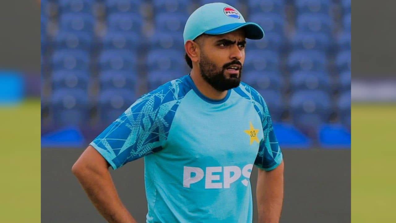 Babar Azam: এমন কিংকে নিয়ে কী করব? বাবর আজমকে কাঠগড়ায় তুললেন পাকিস্তানের কোহলি