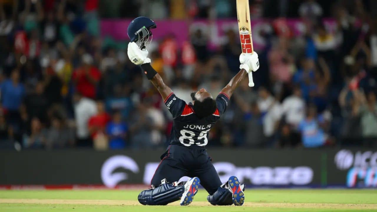 T20 World Cup 2024: ১০ ছক্কা হাঁকিয়ে হিরো অ্যারন জোন্স, কানাডাকে দুরমুশ করল USA