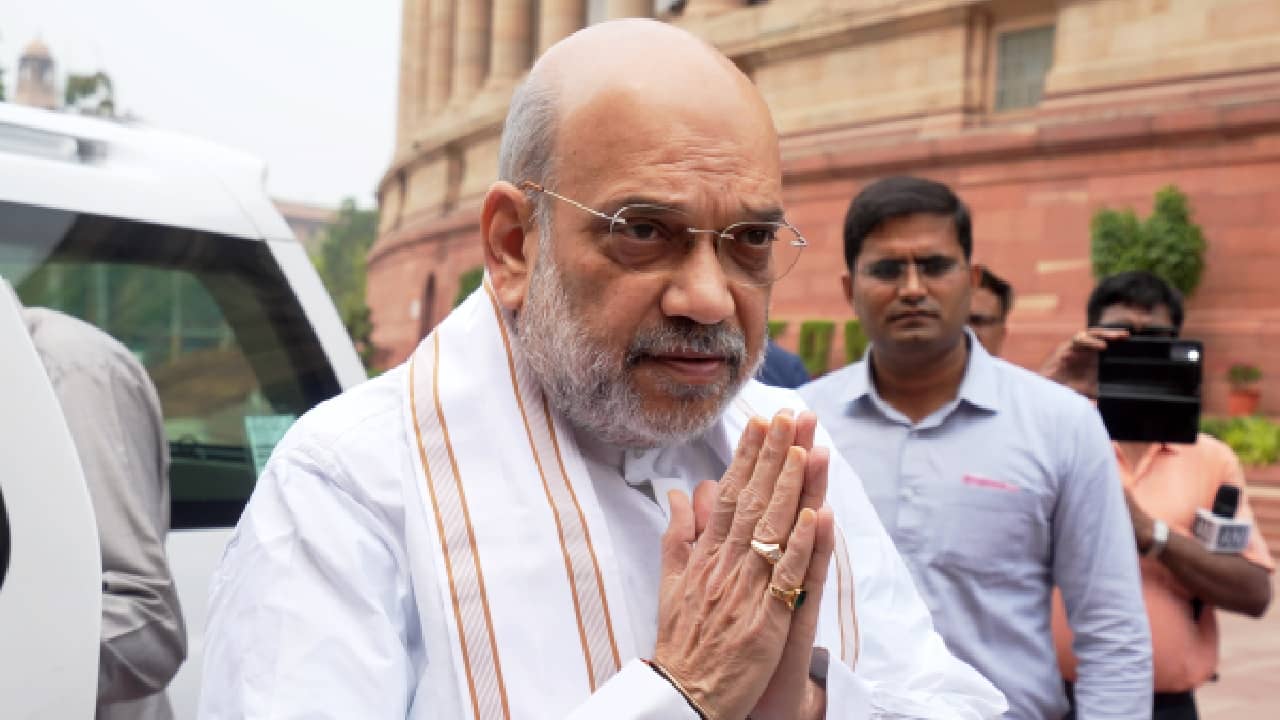Amit Shah: শুধু ঠাকুমা নন, বাবাও..., রাহুলকে ইতিহাস মনে করালেন অমিত শাহ