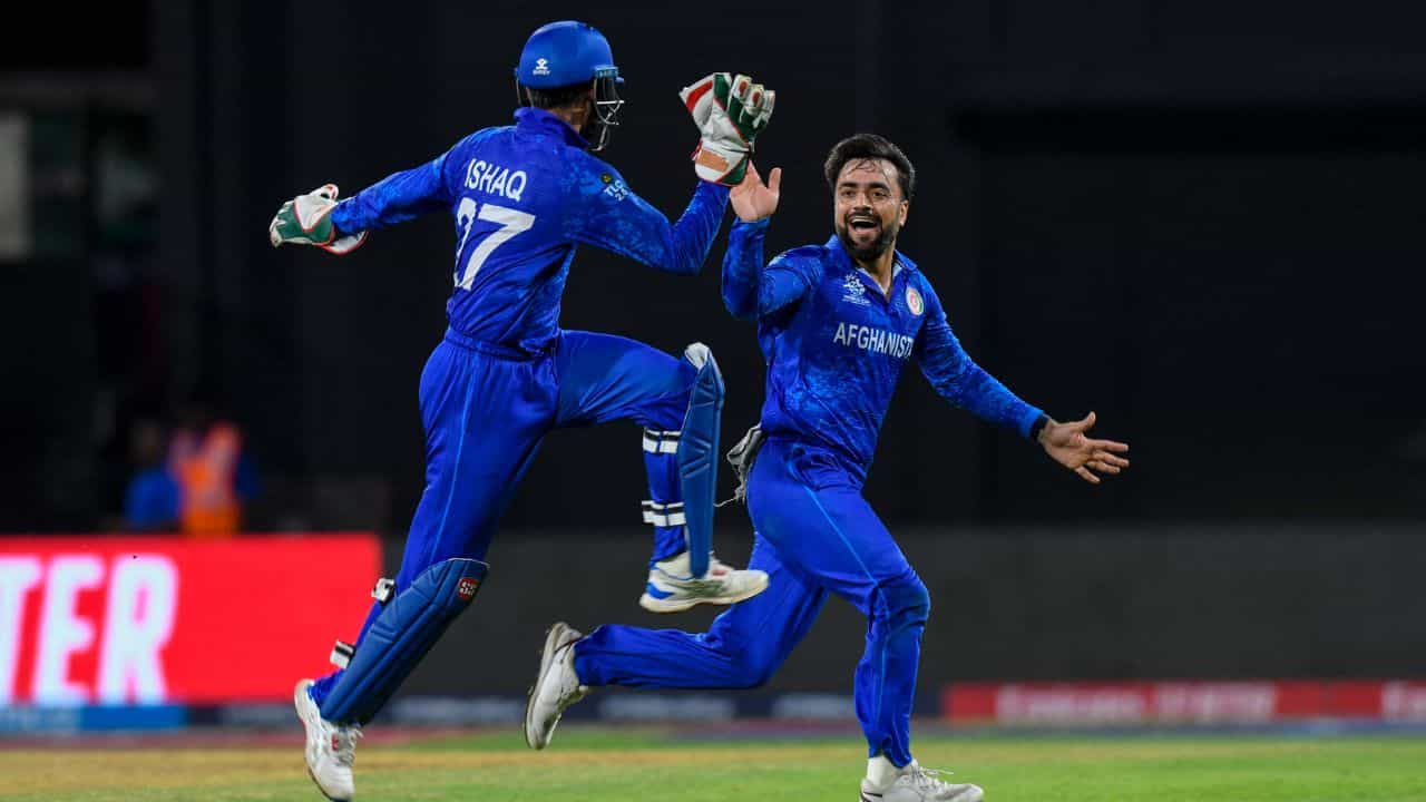 Bangladesh vs Afghanistan Report: পোয়েটিক জাস্টিস! বাংলাদেশকে উড়িয়ে সেমিফাইনালে আফগানিস্তান Bangladesh vs Afghanistan Report: পোয়েটিক জাস্টিস! বাংলাদেশকে উড়িয়ে সেমিফাইনালে আফগানিস্তান