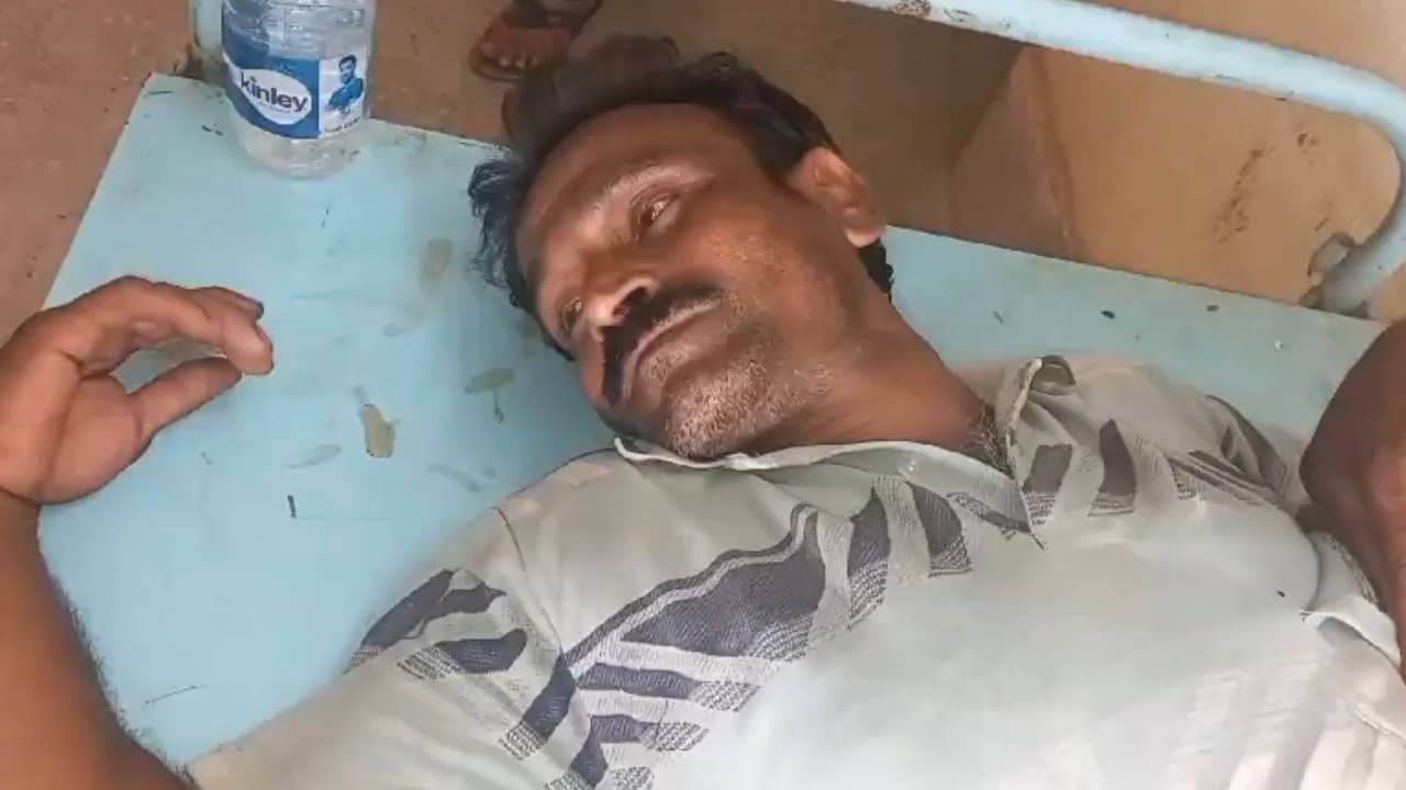 Lok Sabha Elections: পার্টি অফিসে তুলে নিয়ে গিয়ে বেদম মারের অভিযোগ, চোখে ধুলে দিয়ে প্রাণে বাঁচলেন বিজেপি কর্মী