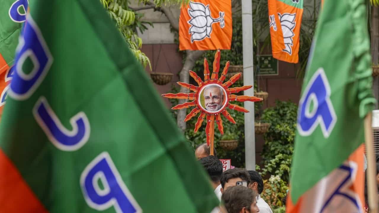 LS Election 2024 result: ২০১৯-এ ১০০-য় ১০০ পাওয়া রাজ্যগুলিতে এবার কী অবস্থা বিজেপির? LS Election 2024 result: ২০১৯-এ ১০০-য় ১০০ পাওয়া রাজ্যগুলিতে এবার কী অবস্থা বিজেপির?