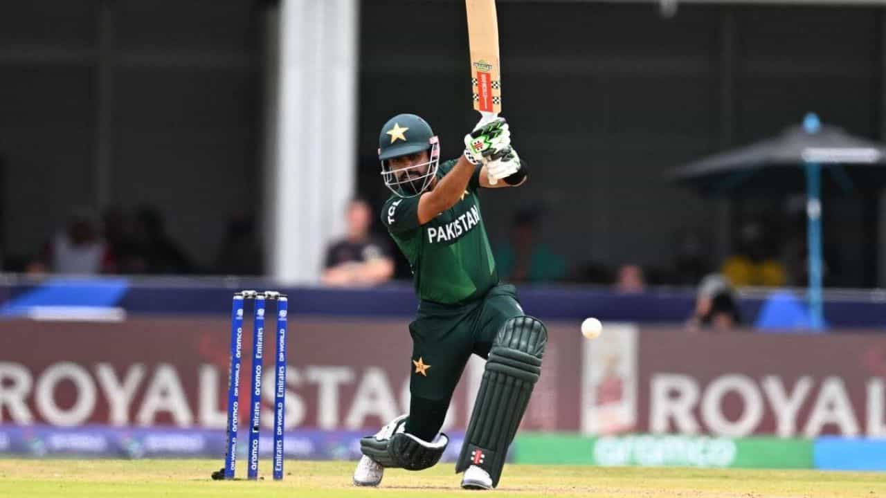 Babar Azam: নাইটদের সংসারে যোগ দিলেন পাকিস্তানের ক্যাপ্টেন বাবর আজম Babar Azam: নাইটদের সংসারে যোগ দিলেন পাকিস্তানের ক্যাপ্টেন বাবর আজম