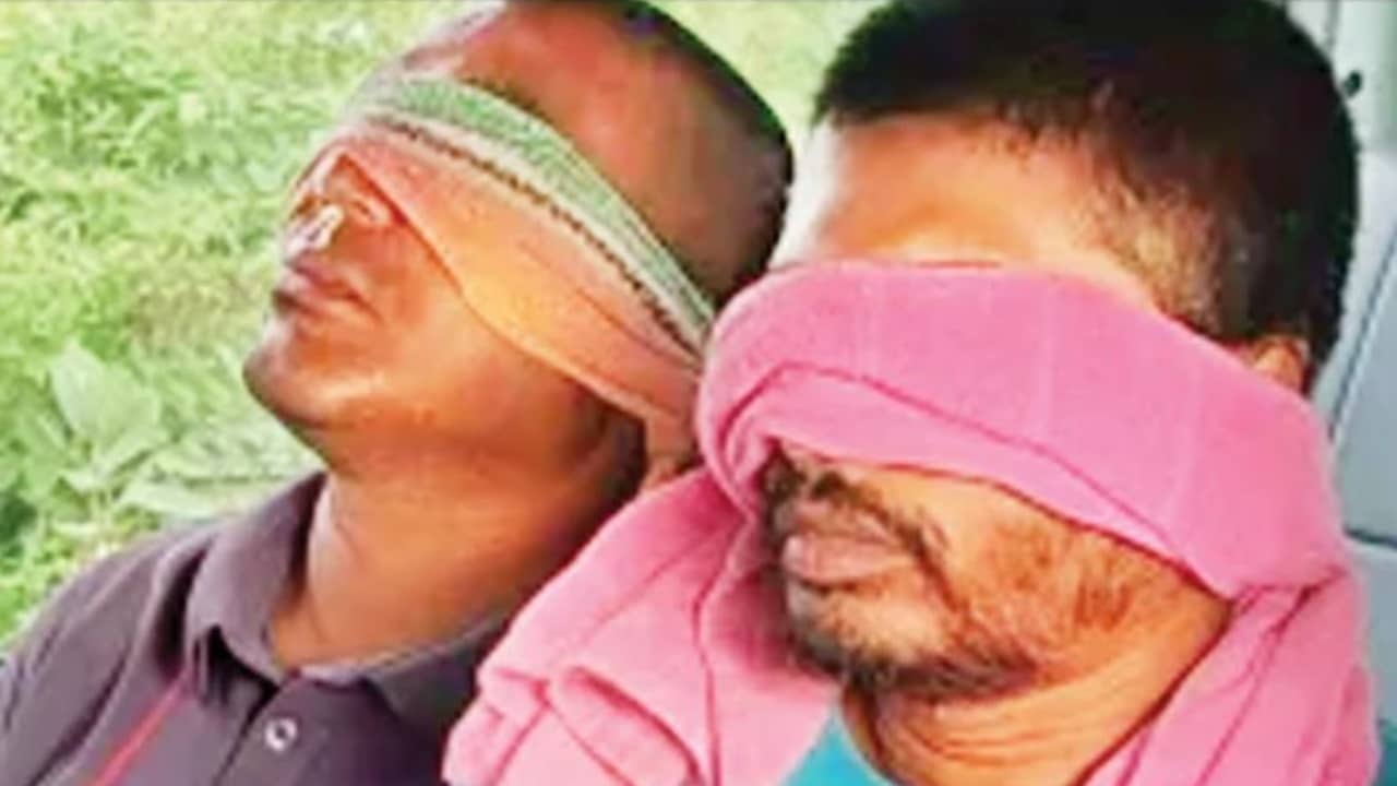 Bangladesh: হিন্দু সেজে লুকিয়ে ছিল, ফিল্মি স্টাইলে পাতাল থেকে তুলে আনল পুলিশ!