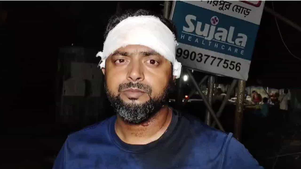 Baruipur: ধারে দিয়েছিলেন ৮০ হাজার টাকার মাল, প্রতিদানে ব্যবসায়ীকে দিতে হল কান Baruipur: ধারে দিয়েছিলেন ৮০ হাজার টাকার মাল, প্রতিদানে ব্যবসায়ীকে দিতে হল কান
