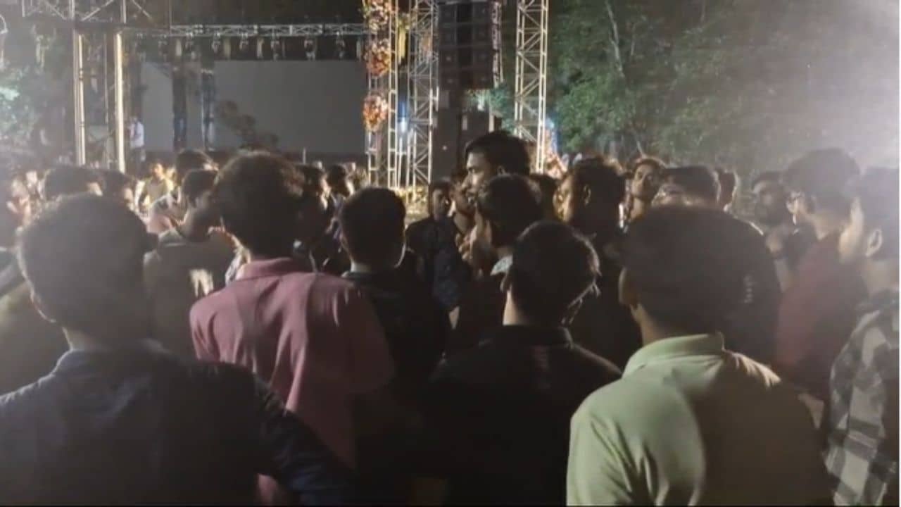 Vidhyasagar University: ওরা হঠাৎ কলেজে ঢুকে পরপর মেয়েদের বুকে হাত দিয়ে দিল..., বিদ্যাসাগর বিশ্ববিদ্যালয়ের ফেস্টে এ কী ঘটল!