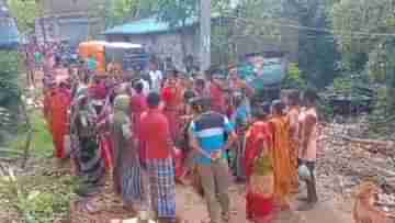 Woman Assault: ওরা আমার বৌ-এর সায়া-ব্লাউজ-খুলেছে, গোপনাঙ্গে ছিটিয়ে দিয়েছে লঙ্কার গুঁড়ো, পরকীয়ার খেসারত দিলেন মহিলা