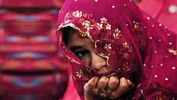 Child Marriage: ৭২ বছরের বৃদ্ধের সঙ্গে ১২ বছরের কন্যার বিয়ে, বাবার কীর্তি-তে ছি ছি করছে সবাই