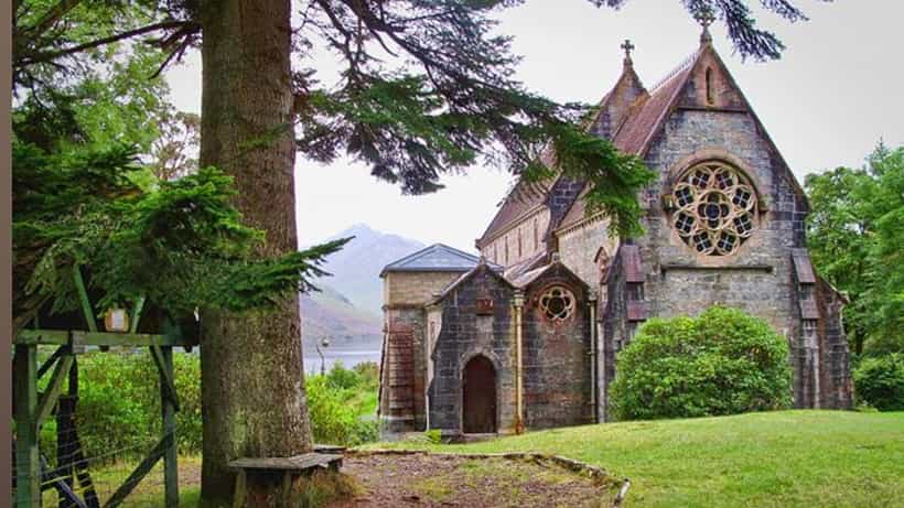 Scotland: নাস্তিকে ছেয়ে যাচ্ছে গোটা দেশ, নিলামে উঠল প্রায় শ’খানেক গির্জা