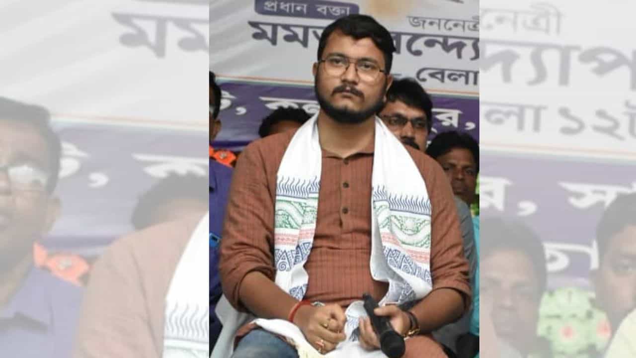 Debangshu Bhattacherjee: দেবাংশুর হারের পিছনে কি না এই কারণ? TMC-র অন্দরেই গুঞ্জন Debangshu Bhattacherjee: দেবাংশুর হারের পিছনে কি না এই কারণ? TMC-র অন্দরেই গুঞ্জন
