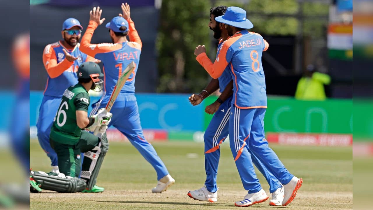 India vs Pakistan: দুটো শব্দ শুনেছি, কনফার্ম করবে... পাকিস্তানের হারের পর মজার টুইট দিল্লি পুলিশের!