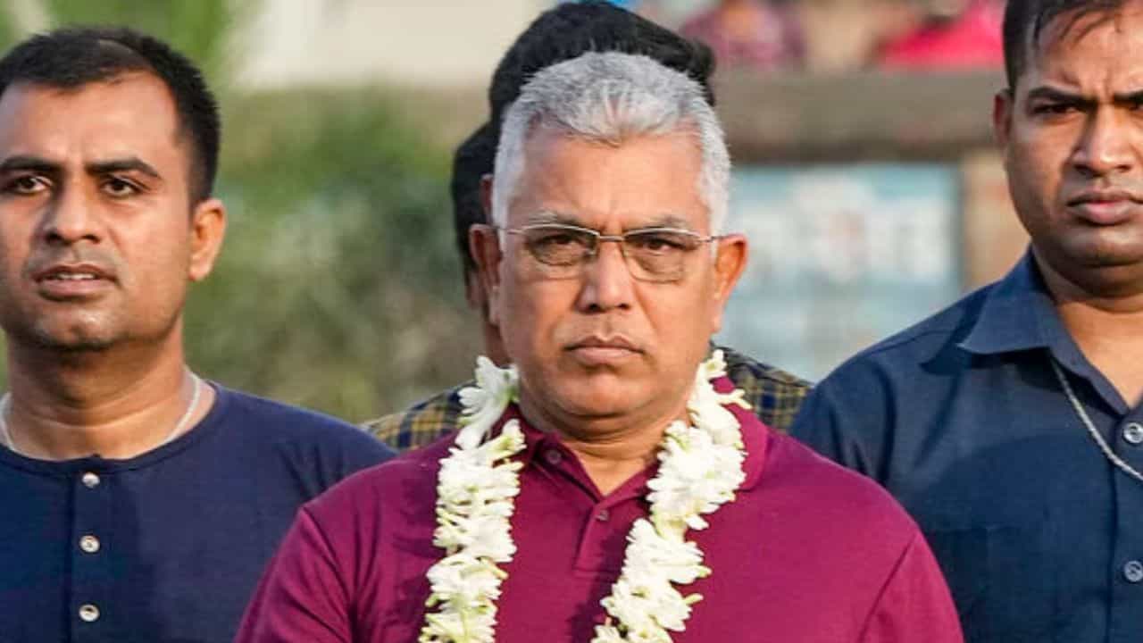 Dilip Ghosh: মেদিনী ছাড়তে নারাজ মেদিনীপুরের ছেলে, দল বলার আগেই বড় সিদ্ধান্ত দিলীপের Dilip Ghosh: মেদিনী ছাড়তে নারাজ মেদিনীপুরের ছেলে, দল বলার আগেই বড় সিদ্ধান্ত দিলীপের